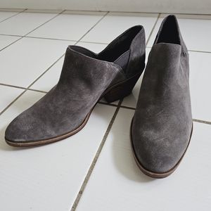 Vince Camuto Fall Ankle booties Grey Sz 8/38 NWOT